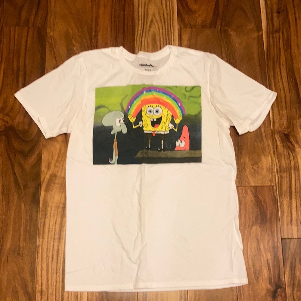 ⭐️⭐️Spongebob white T-shirt - size Small Adult